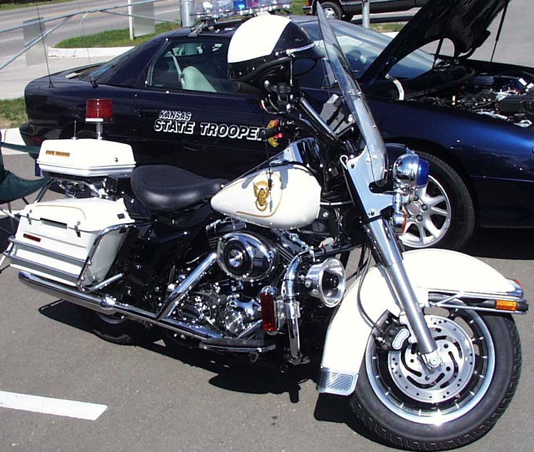 00 Harley Davidson Kansas State Trooper Bike