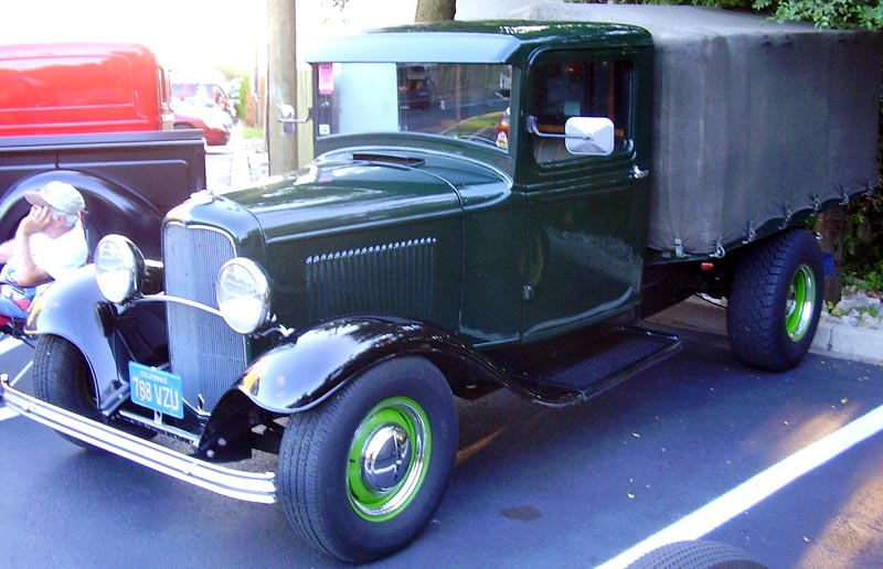 32 Ford Stakebed Pickup